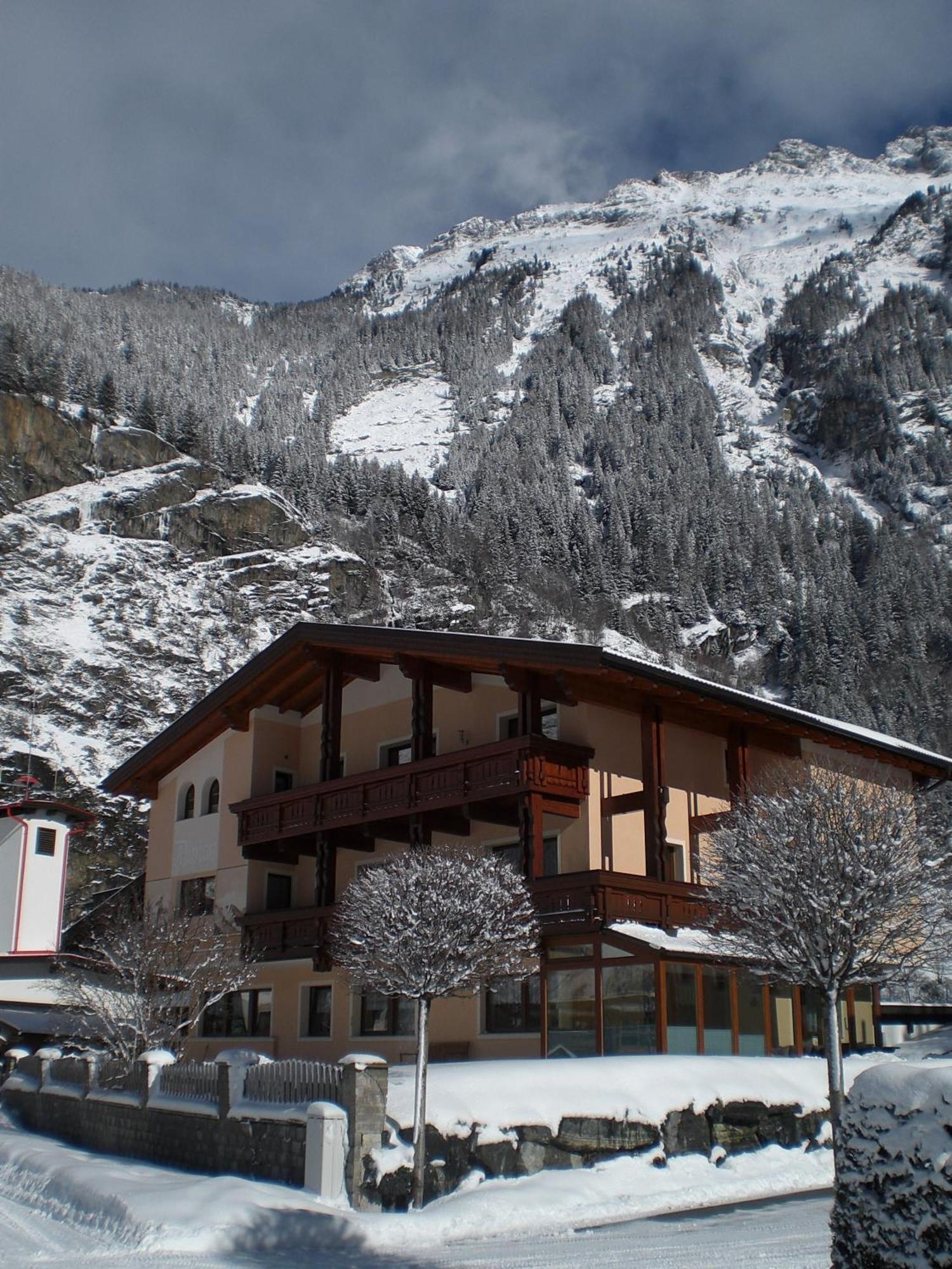 Apart Alpina Huben Längenfeld Esterno foto